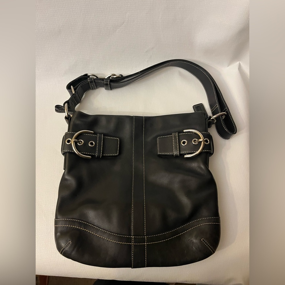 Coach Black Handbag. 
In good consition.